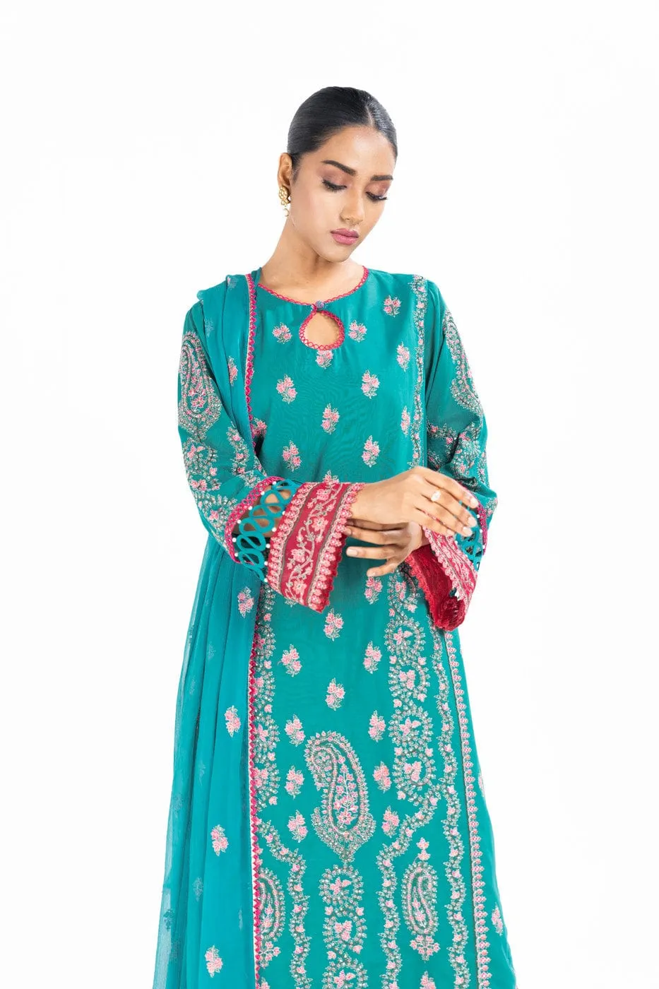 4 Pc Embroidered Lawn Shirt With Embroidered Poly Chiffon Dupatta