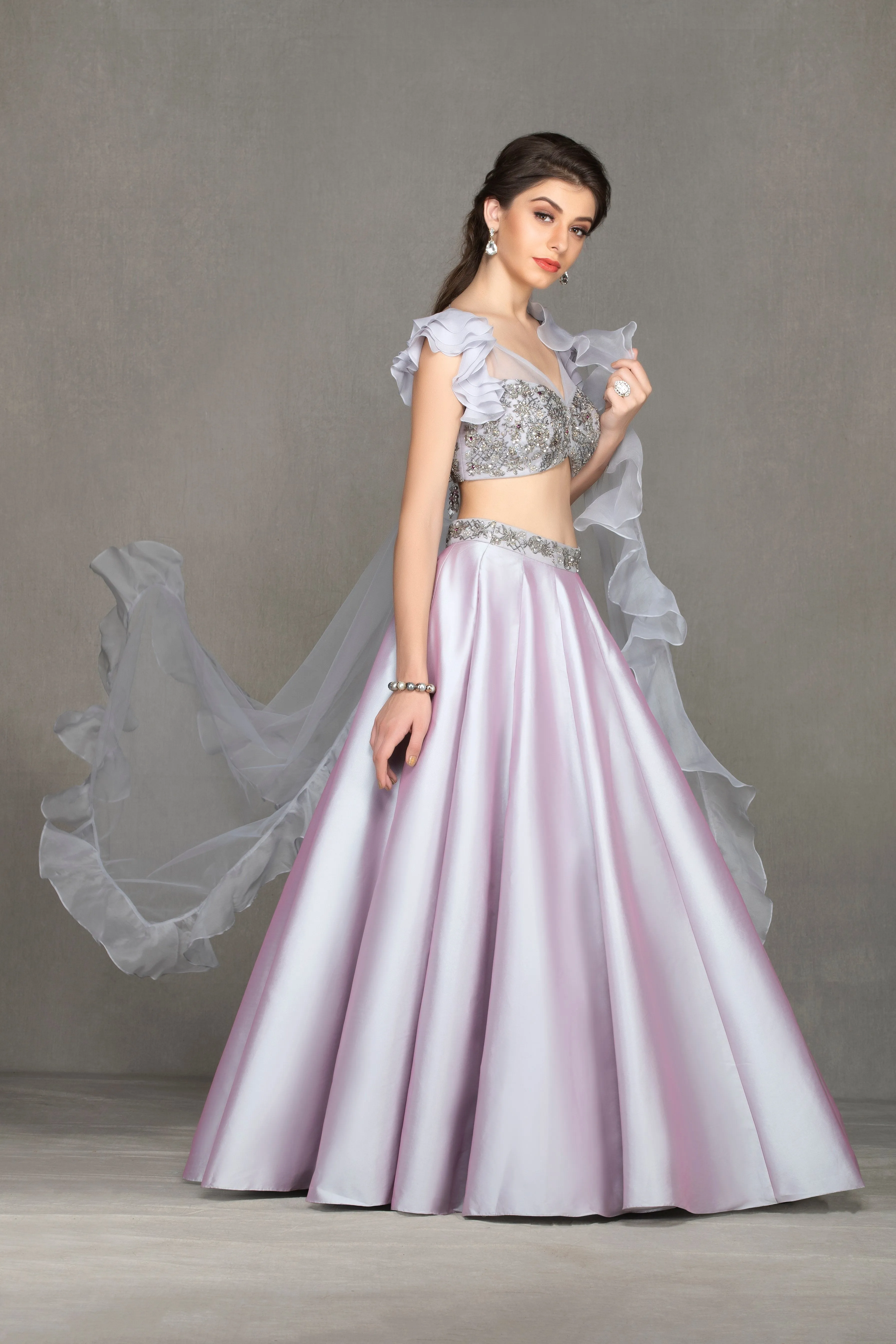 A-line lehega with ruffle sleeves top
