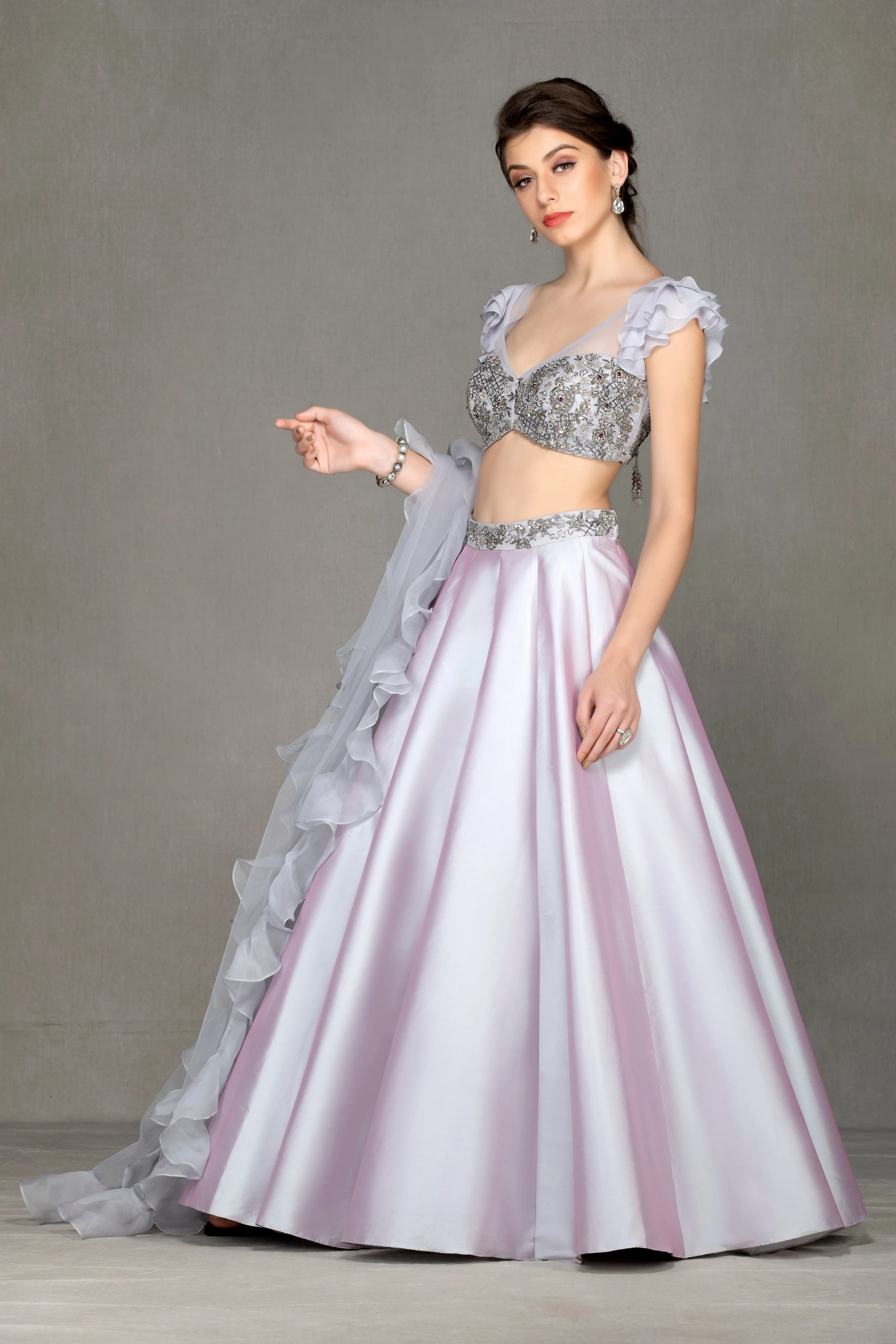 A-line lehega with ruffle sleeves top