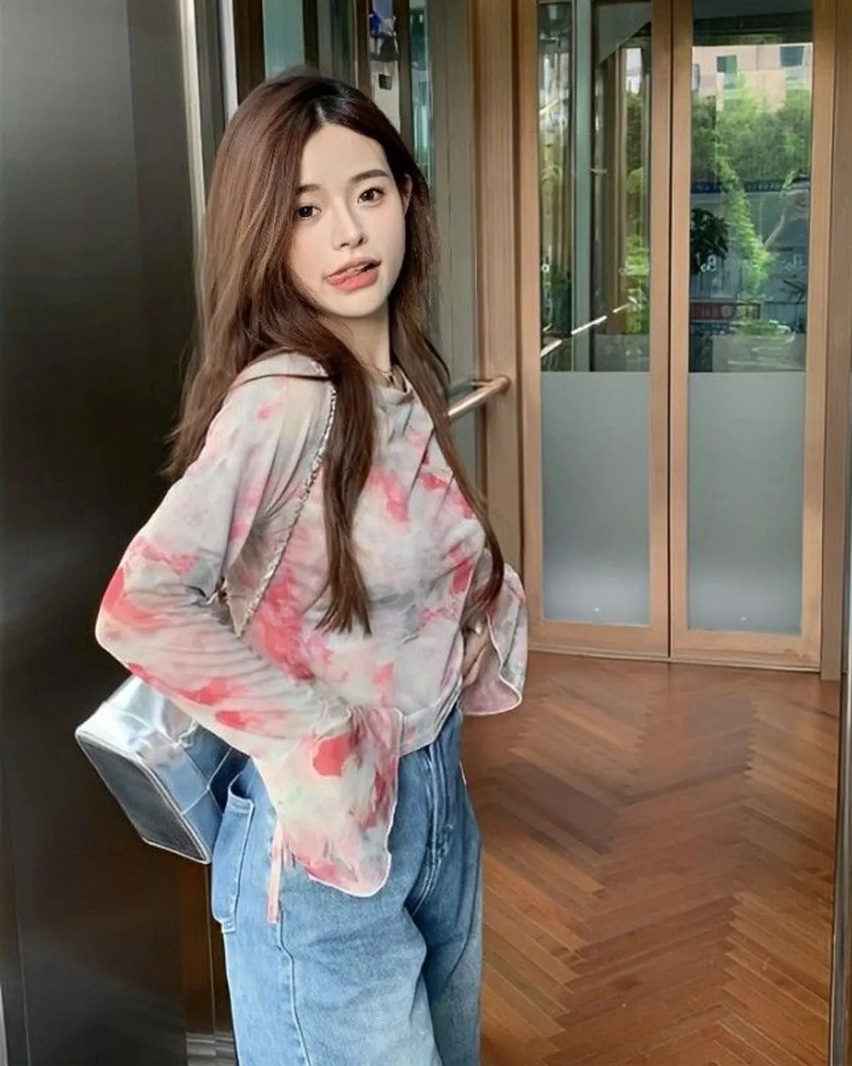 ABSTRACT PRINTED TOP