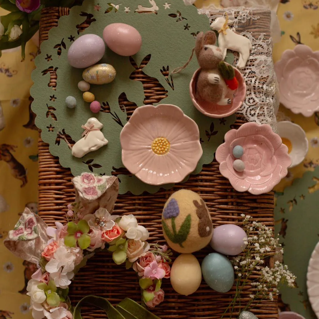 Bunny ornament with Radish