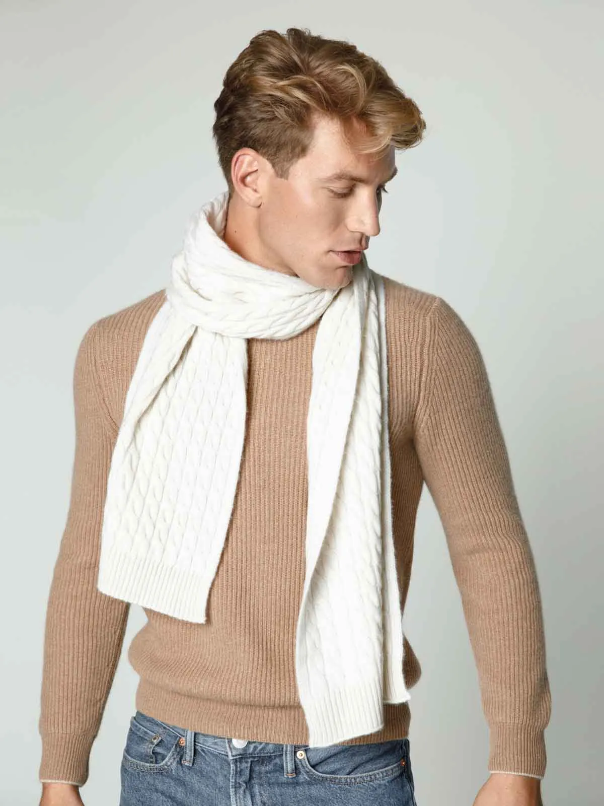 Knitted cashmere scarf for men